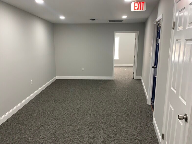 More Photos Of 129 W Patrick St, Frederick Office Residential For Lease