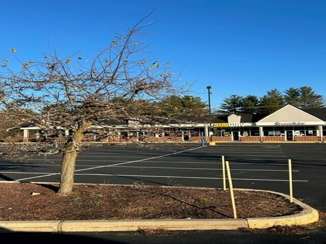 More Photos Of 614 Nashua St, Milford Storefront Retail Office For Lease
