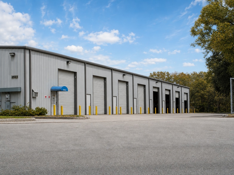 More Photos Of 2823 Overpass Rd, Tampa Manufacturing For Lease
