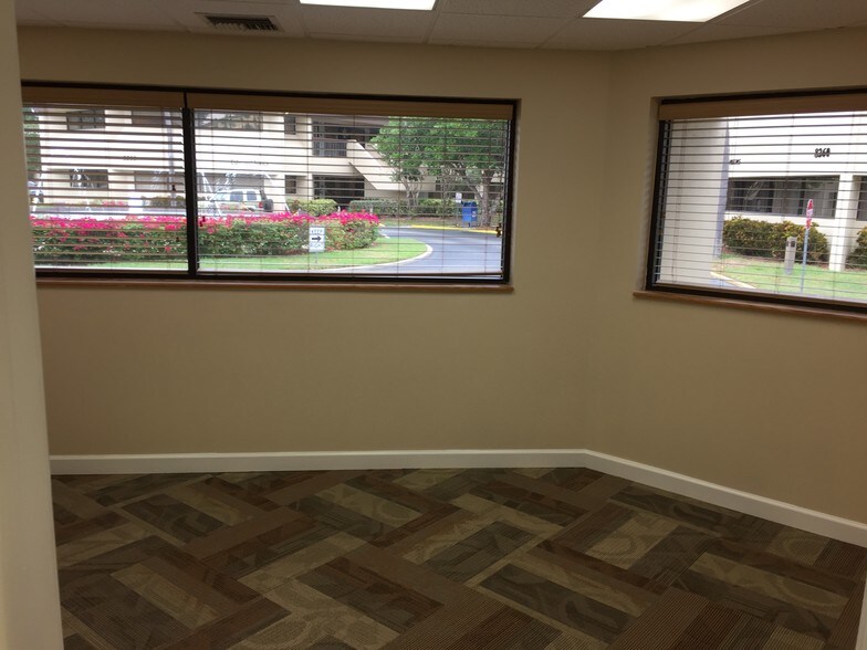 More Photos Of 8250-8270 College Pky, Fort Myers Office For Lease