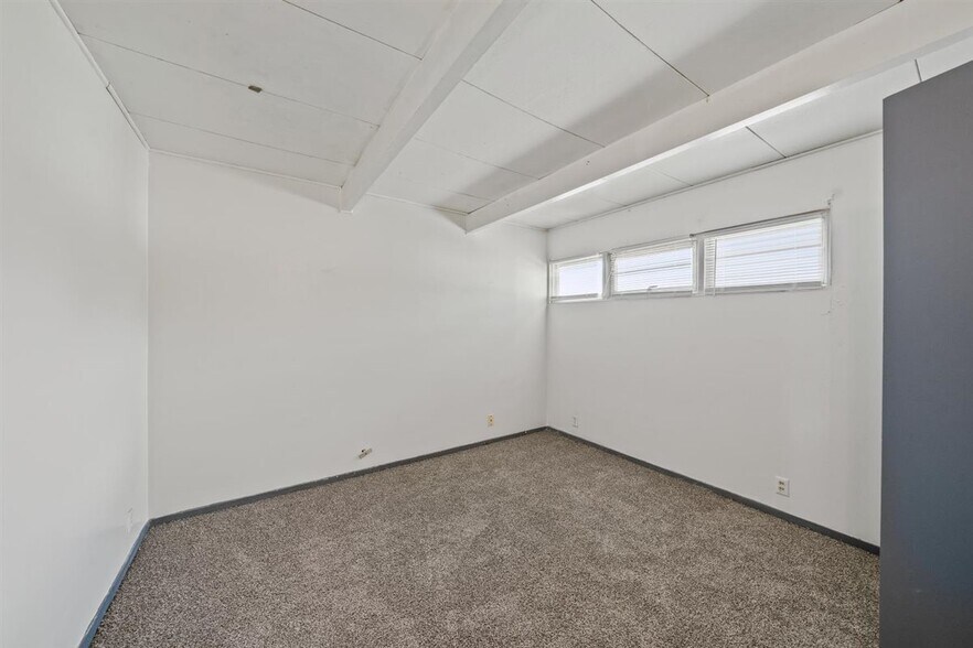 More Photos Of , Kansas City Multifamily For Sale