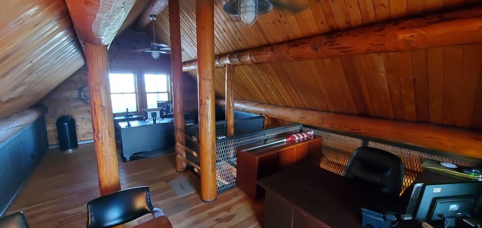 More Photos Of 4020 N Huetter Rd, Coeur d'Alene Flex For Lease