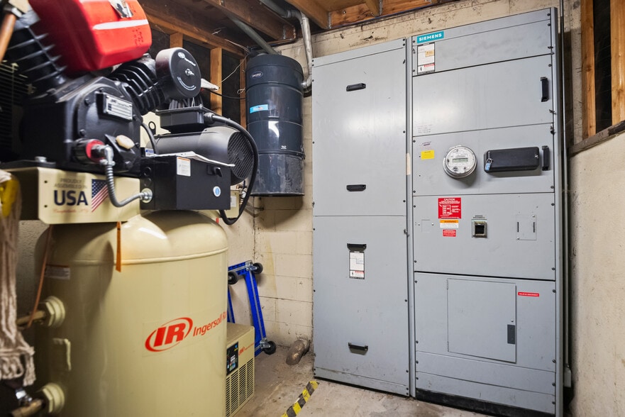 More Photos Of 961 Hamline St, San Jose Service For Sale