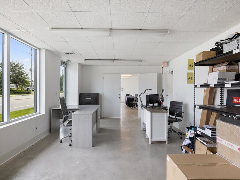 More Photos Of 675 US Highway 1, Vero Beach Warehouse For Lease