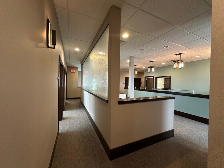 More Photos Of 673 Westbury Dr, Iowa City Storefront Retail Office For Sale