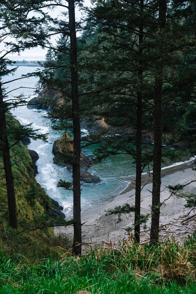 More Photos Of 147 Howerton Ave, Ilwaco Hotel For Sale