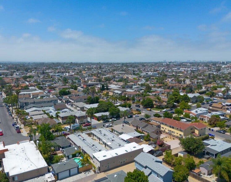 More Photos Of 5074 Madison Ave, San Diego Apartments For Sale