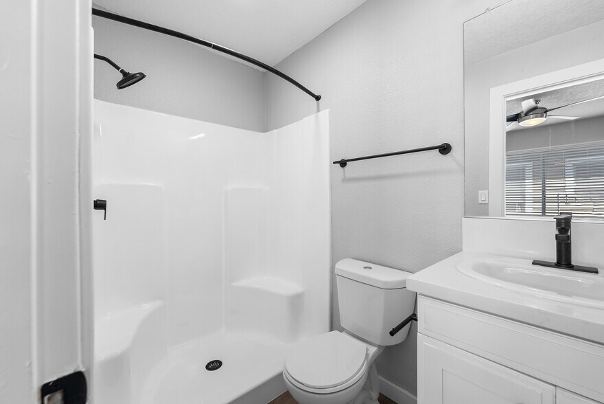 More Photos Of 755 Gaviota Ave, Long Beach Apartments For Sale