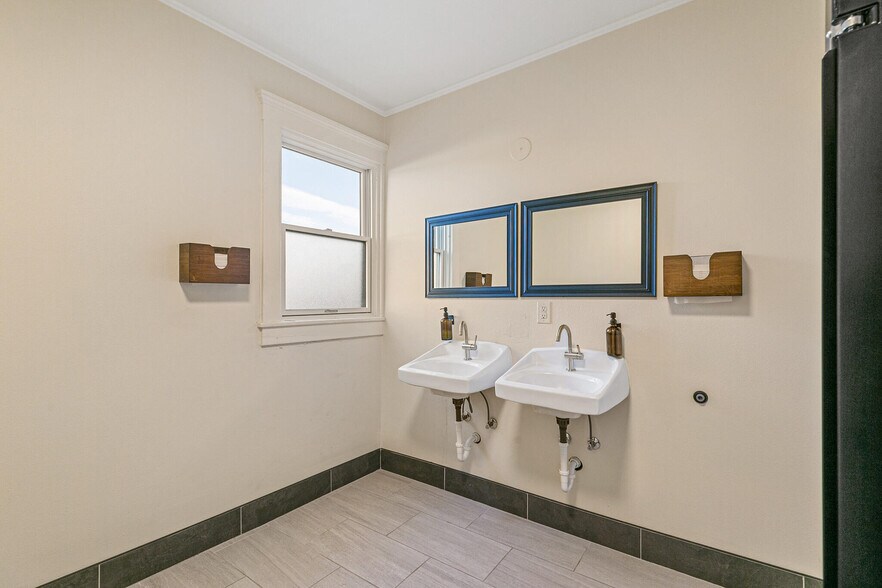 More Photos Of 1557 Ogden St, Denver Office Residential For Sale