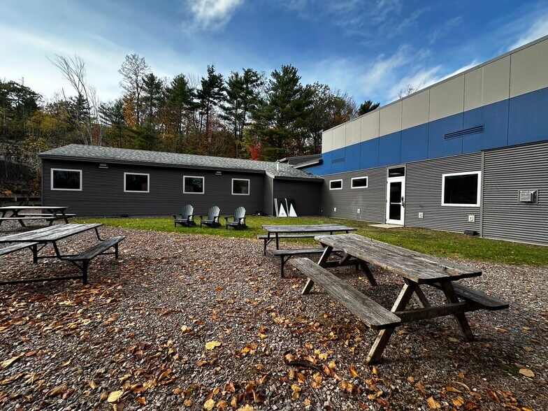 More Photos Of 553 Roosevelt Hwy, Colchester Office For Sale