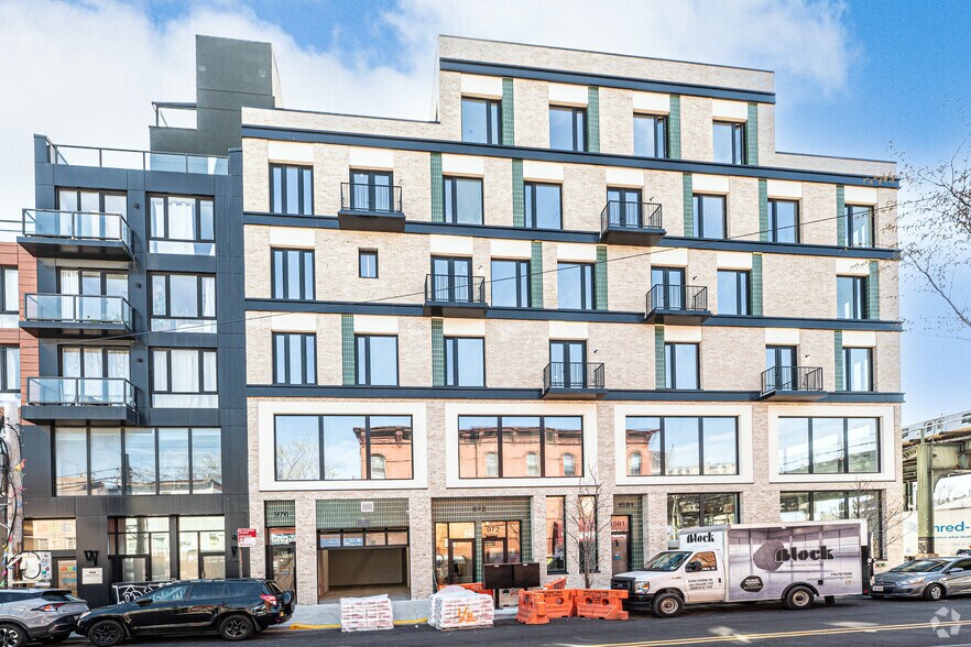 More Photos Of 1587 Broadway, Brooklyn Apartments For Lease