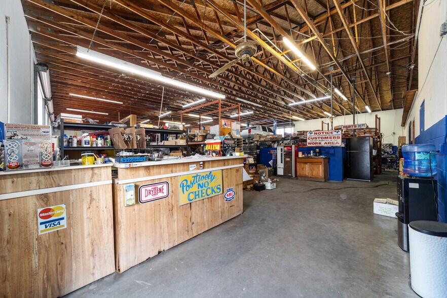 More Photos Of 3721 NE 44th St, Ocala Industrial For Sale