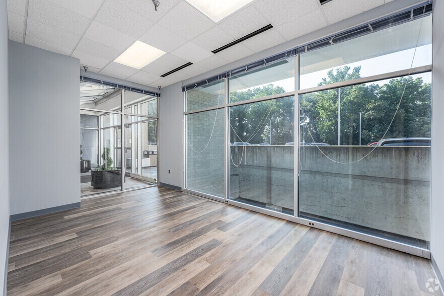 More Photos Of 2191 Defense Hwy, Crofton Medical For Lease