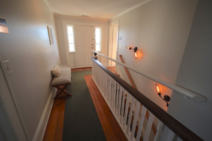 More Photos Of 4 Northcrest Dr, Weaverville Office For Sale