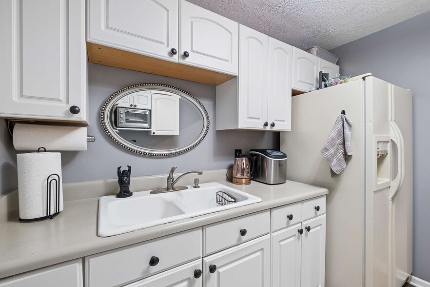 More Photos Of 2818 Azalea Pl, Nashville Office Residential For Sale