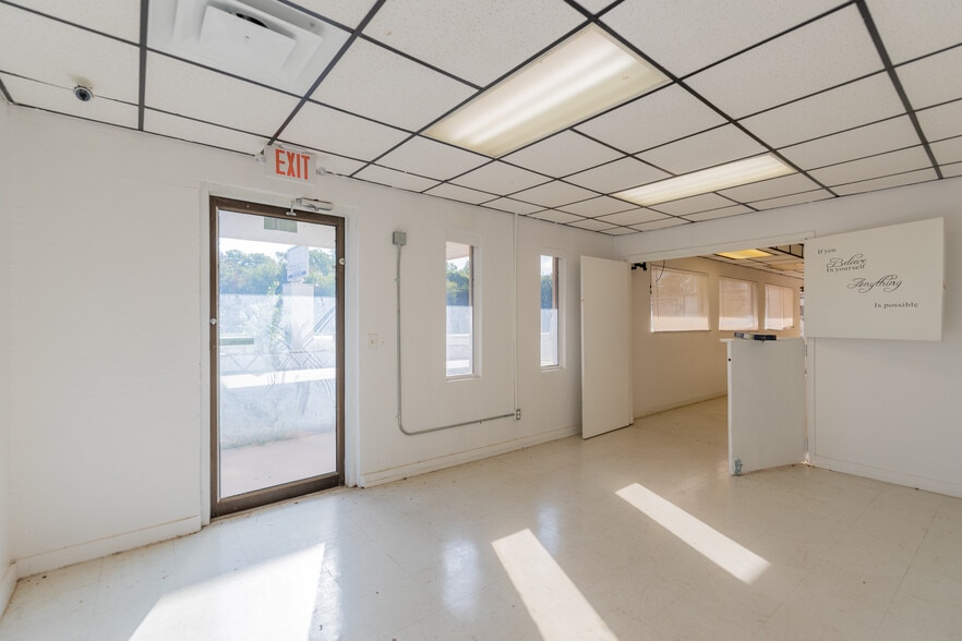 More Photos Of 2012 S Main St, Stillwater Medical For Sale