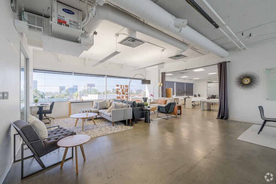 More Photos Of 8065-8075 W 3rd St, Los Angeles Loft Creative Space For Lease