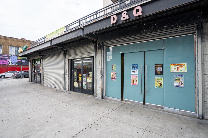 More Photos Of 425 S Los Angeles St, Los Angeles Storefront For Sale