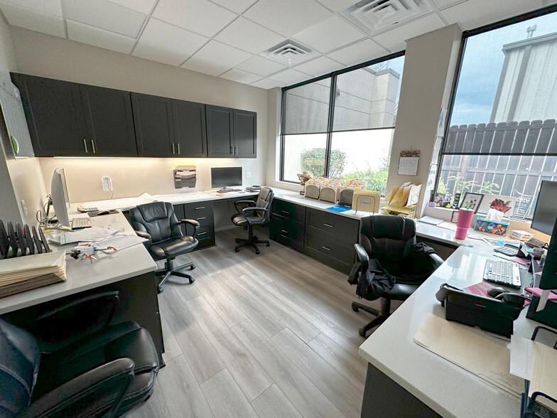 More Photos Of 358 S Laura St, Wichita Office For Lease