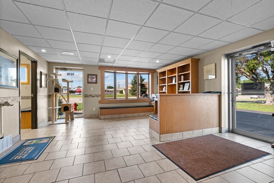 More Photos Of 1518 W Mason St, Green Bay Freestanding For Lease