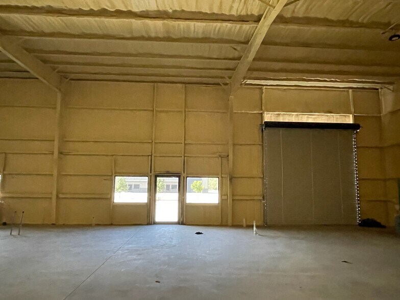 More Photos Of 606 Mill Run, Kerrville Warehouse For Lease