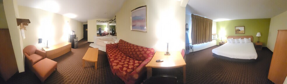 More Photos Of 3040 5th Ave S, Fort Dodge Hotel For Sale