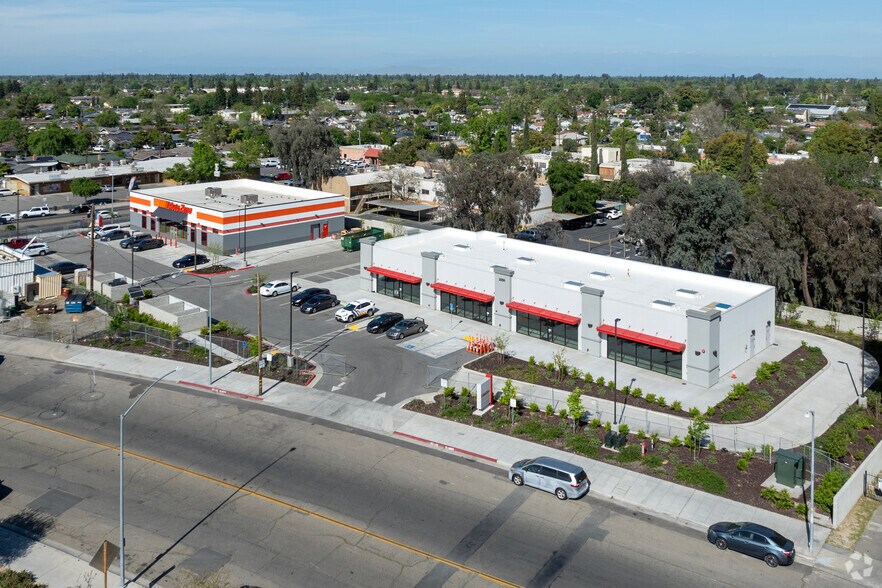 More Photos Of 2250 N Weber Ave, Fresno Freestanding For Lease