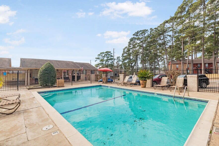 More Photos Of 2451 Lake Rd, Huntsville Apartments For Sale