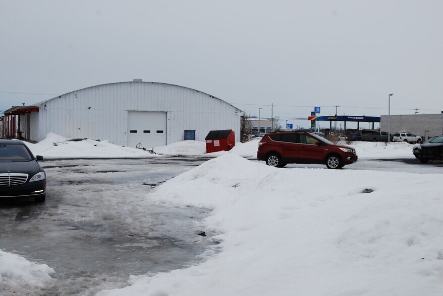 More Photos Of 23076 State Route 12, Watertown Showroom For Sale