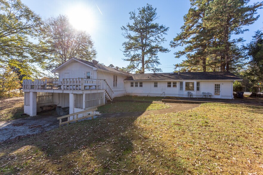 More Photos Of 1367 SW Highway 138, Riverdale Office For Sale