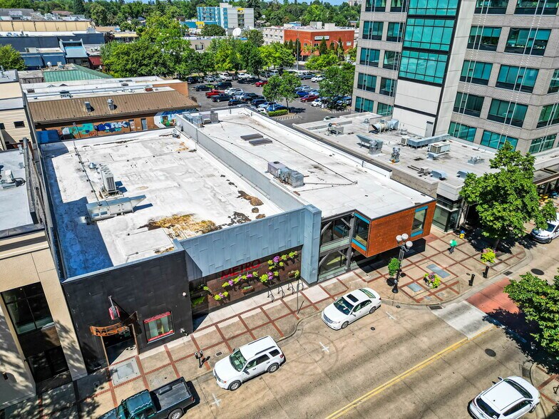 More Photos Of 856-888 Willamette St, Eugene General Retail For Sale