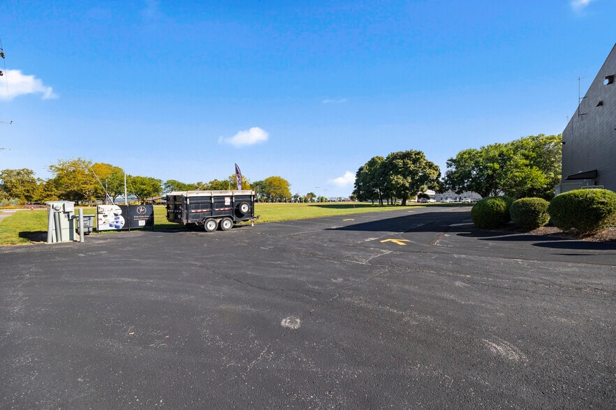 More Photos Of 419 E Market St, Sandusky Hotel For Sale