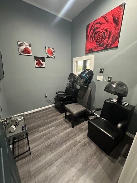 More Photos Of 3904-3910 Augusta Rd, Greenville Unknown For Lease