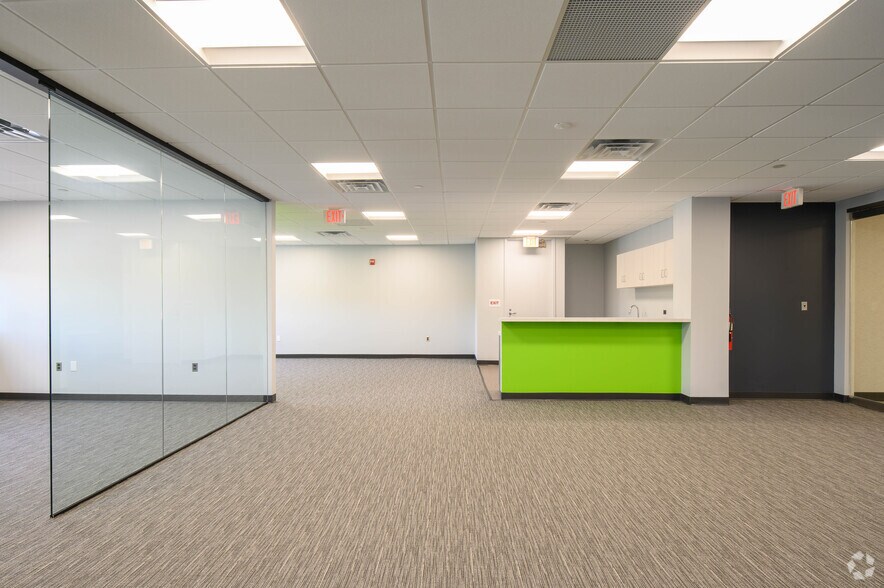 More Photos Of 600 W Germantown Pike, Plymouth Meeting Unknown For Lease