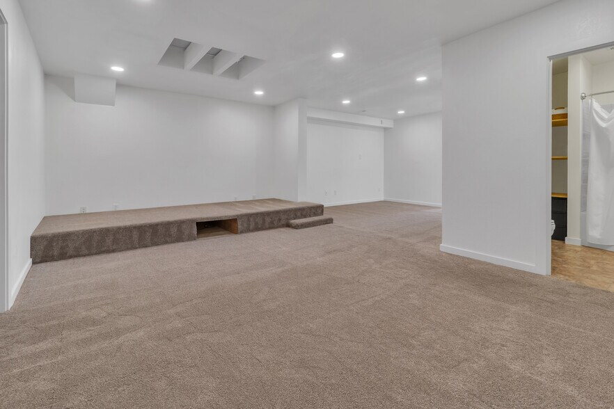 More Photos Of 1338 D St, Ramona Office For Sale