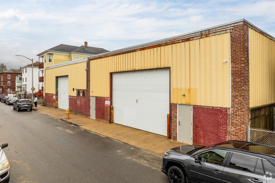 More Photos Of 21 Ellsworth St, Worcester Warehouse For Sale