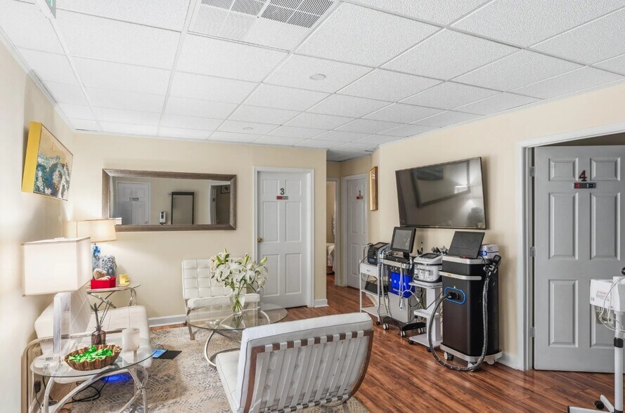 More Photos Of 503 Maple Ave W, Vienna General Retail For Sale