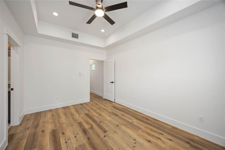 More Photos Of 8009 Cora st, Houston Multifamily For Sale