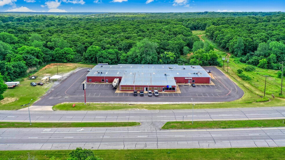 More Photos Of 4006 Texoma Pky, Denison General Retail For Sale