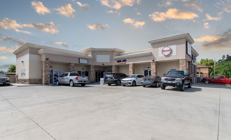 More Photos Of 7913 Panama Rd, Lamont Storefront For Lease
