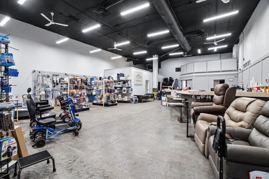 More Photos Of 6601 43 St, Lloydminster Storefront Retail Office For Sale