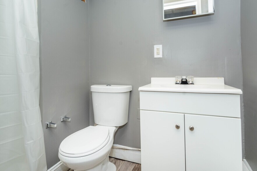 More Photos Of 115 W Mulberry St, Baltimore Office Residential For Sale