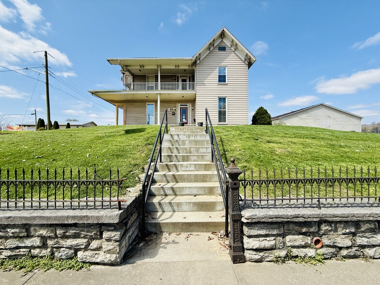 More Photos Of 403 George St, Aurora Office For Sale