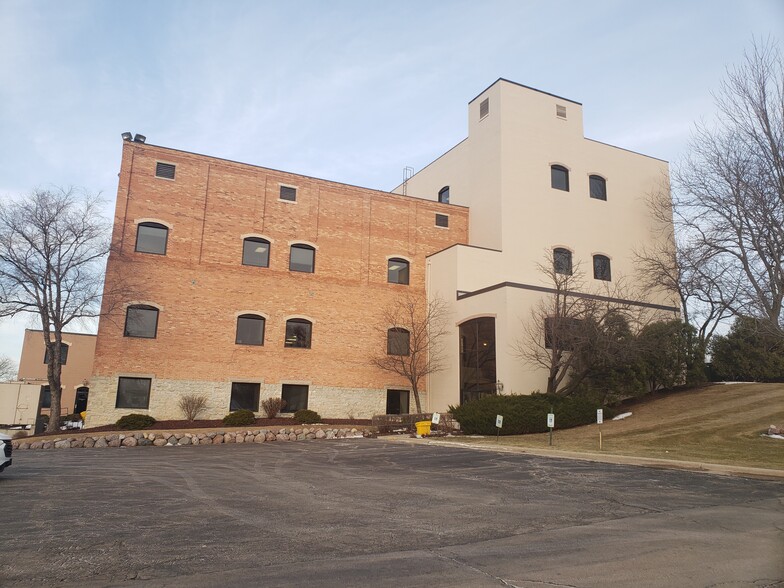 Primary Photo Of 2200 Riverside Dr, Green Bay Office For Lease