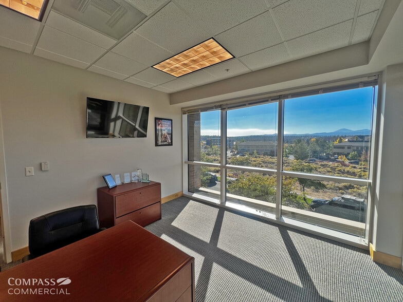 More Photos Of 233 SW Wilson Ave, Bend Office For Lease