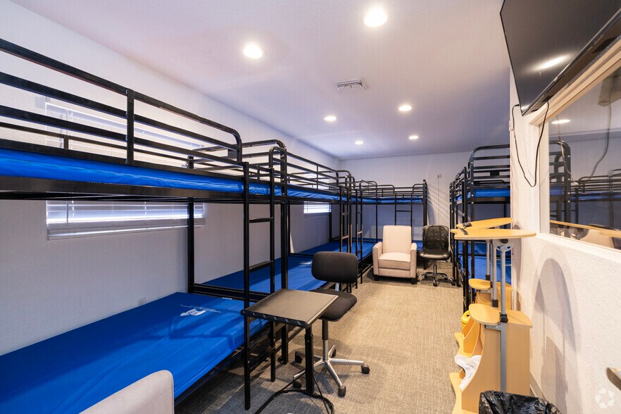 More Photos Of 400 15th St N, Saint Petersburg Office For Lease