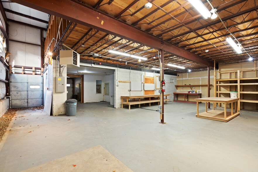 More Photos Of 430 Maple St, Danvers Freestanding For Sale