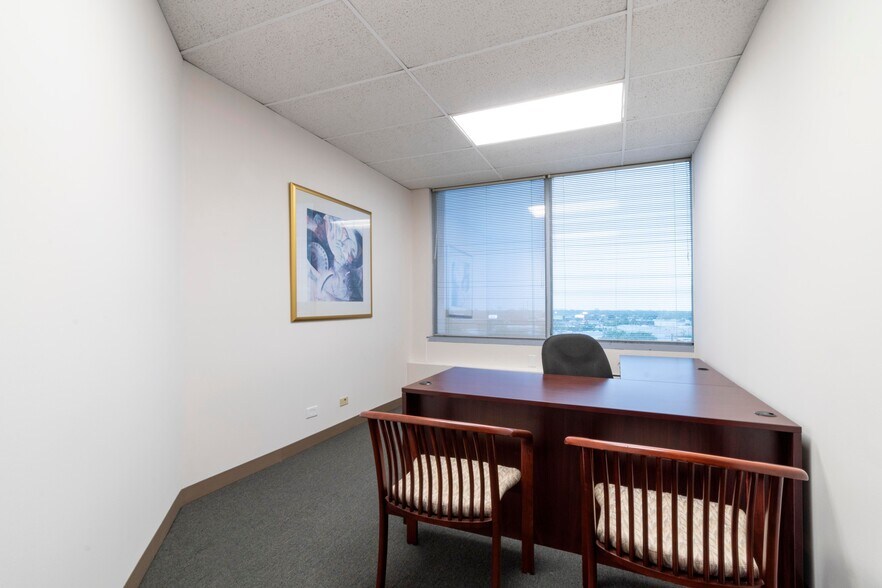 More Photos Of 800 E Northwest Hwy, Palatine Office For Lease