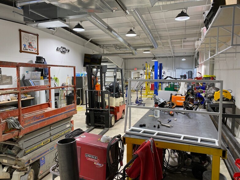 More Photos Of 1141 Pierce St, Clearwater Warehouse For Sale