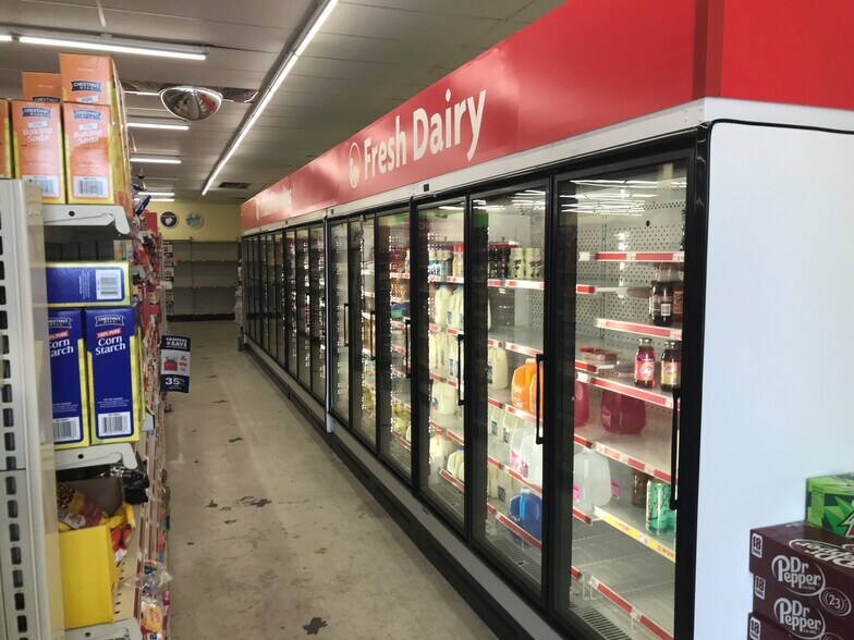 More Photos Of 1536 Washington St W, Charleston Freestanding For Sale